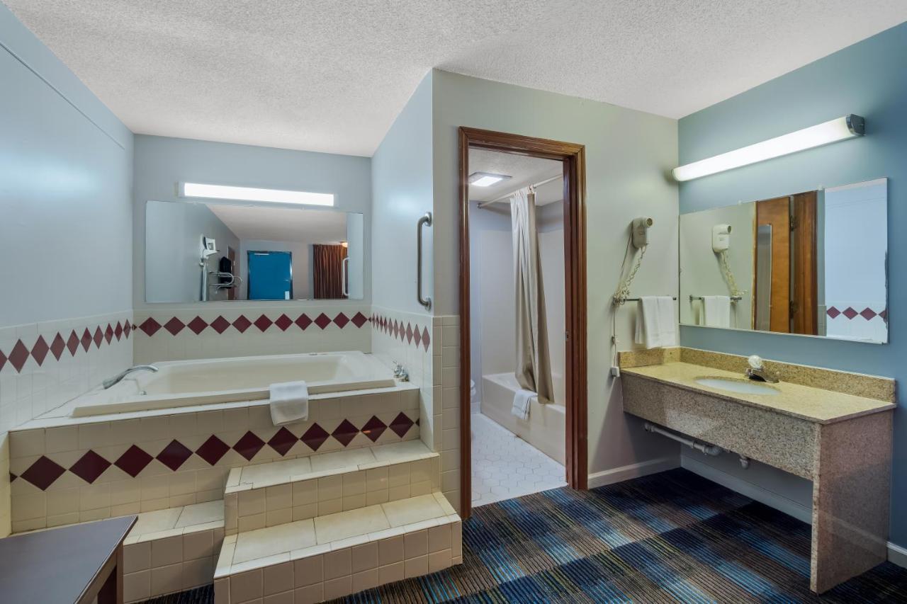 Rodeway Inn Augusta West - Fort Eisenhower エクステリア 写真